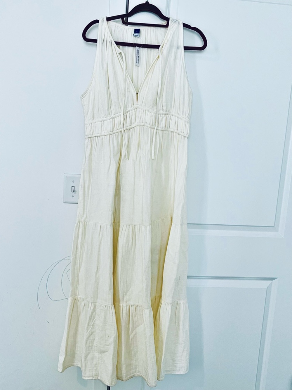 NWT 100% Cotton Beautiful & Stylish Women’s Cream Maxi Dress / Large